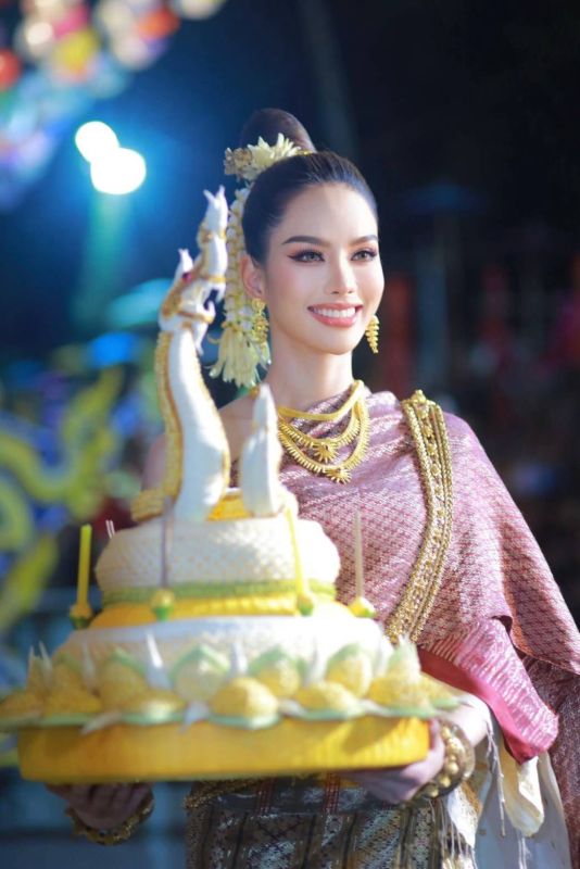 แอนนา เสืองามเอี่ยม