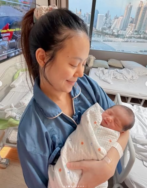 อัง สุพัตรา น้องสาว ออม สุชาร์ 