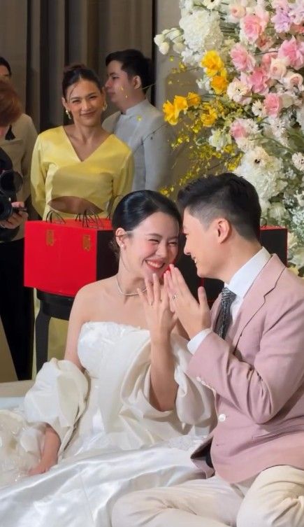 ออม สุชาร์  อัง สุพัตรา
