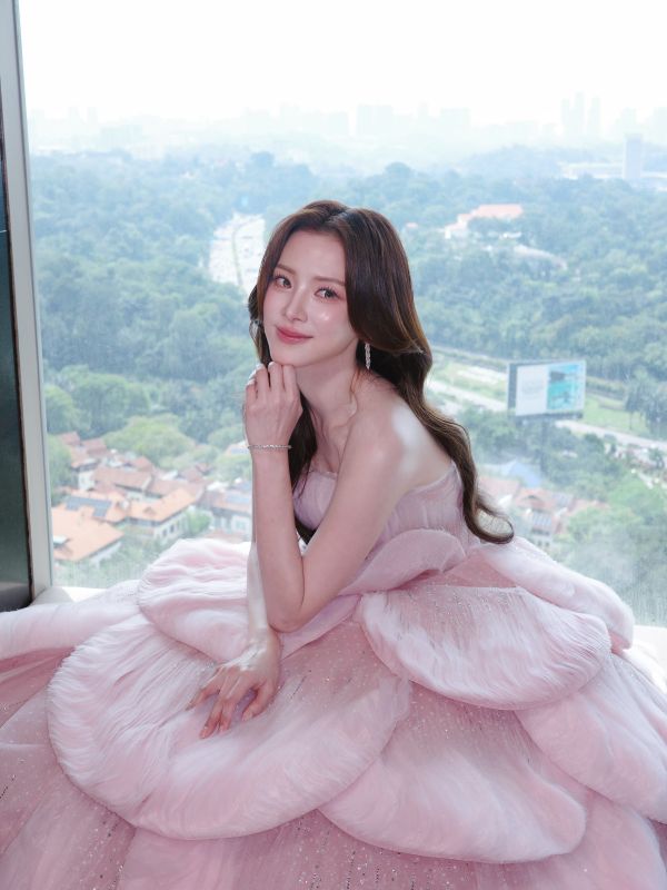 ใบเฟิร์น พิมพ์ชนก