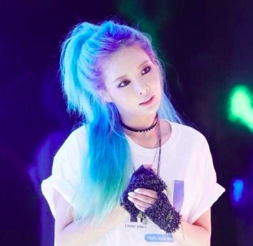 ไอดอล เกาหลี K-pop สีผม สีน้ำเงิน