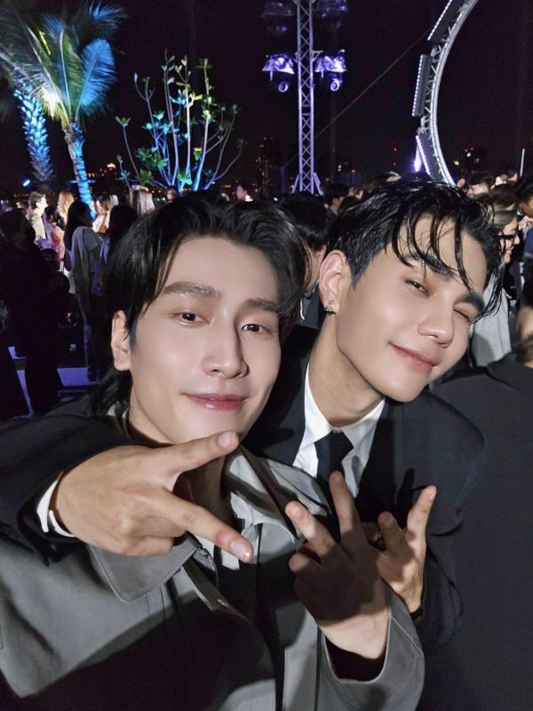 คู่จิ้นเรือผี