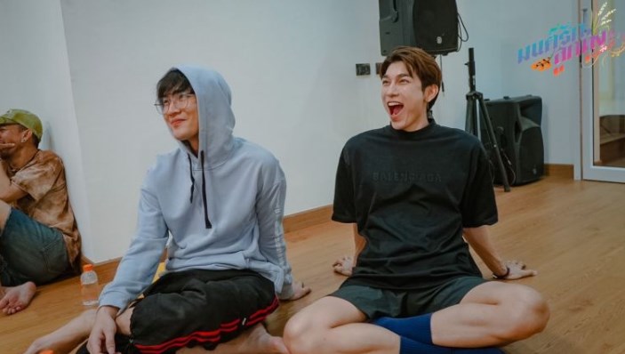 มิว ชาล็อต มิว ชาล็อต