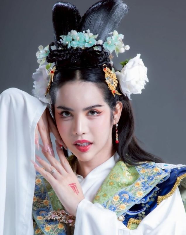 นารา เครปกะเทย เพชรปากปลาร้า 