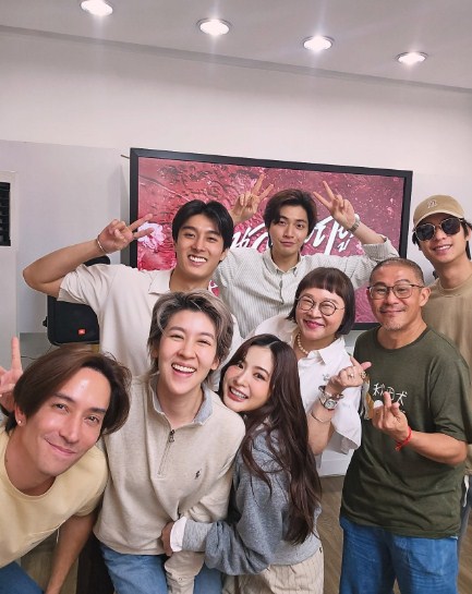 เชียร์ ฑิฆัมพร พี่หน่อง เชียร์ ฑิฆัมพร พี่หน่อง