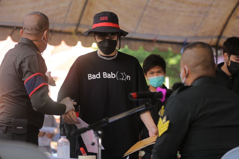 เก้า จิรายุ