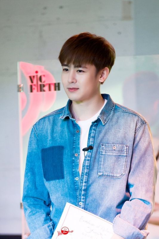 นิชคุณ หรเวชกุล