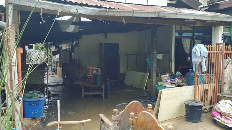 ครูสลา บ้าน น้ำท่วม น้ำท่วมอุบล