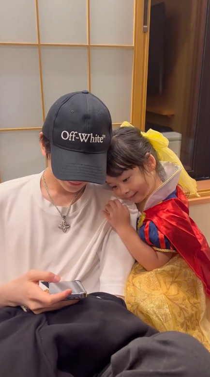 น้องนาตาชา  พี่อชิ