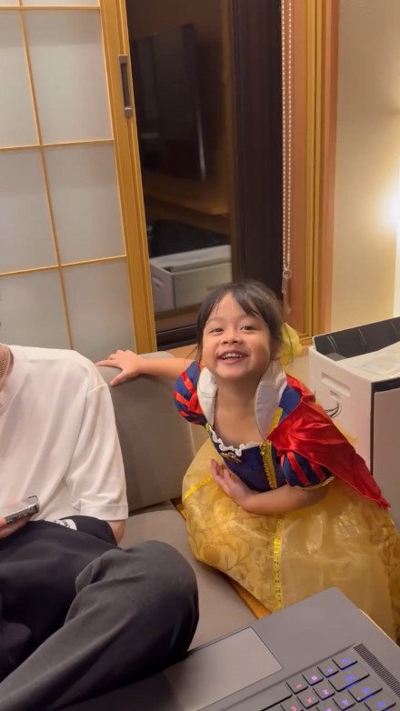 น้องนาตาชา  พี่อชิ