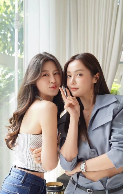 อุ้ม แบม