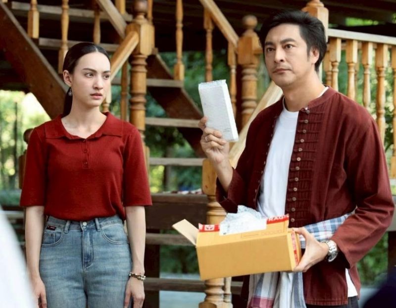 แอนน่า กลึคส์