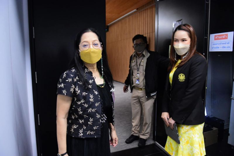 ภนิดา ศิระยุทธโยธิน 