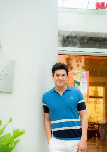 พีช ชาคริต อนันดา บิวกิ้น เจฟ พีช ชาคริต อนันดา บิวกิ้น เจฟ