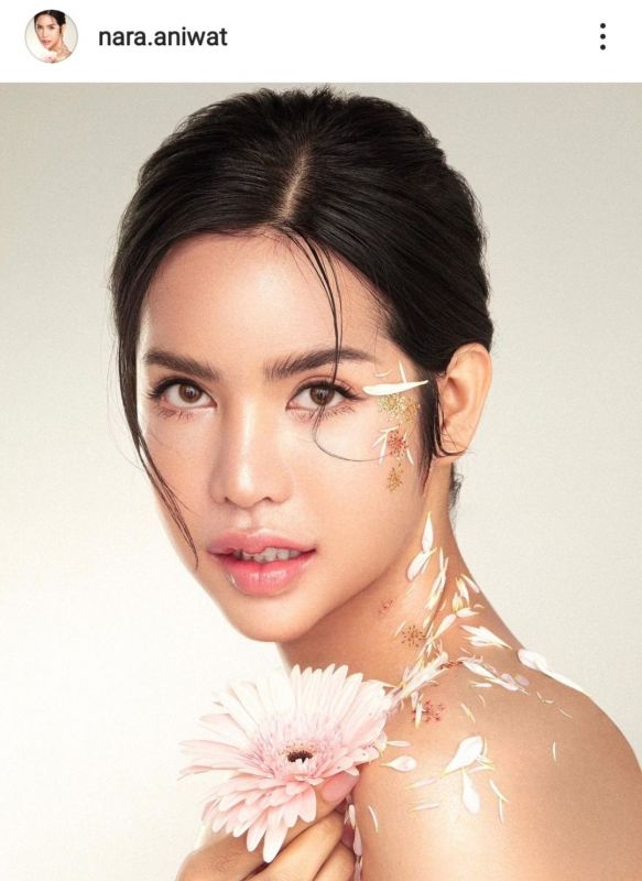 นารา เครปกะเทย