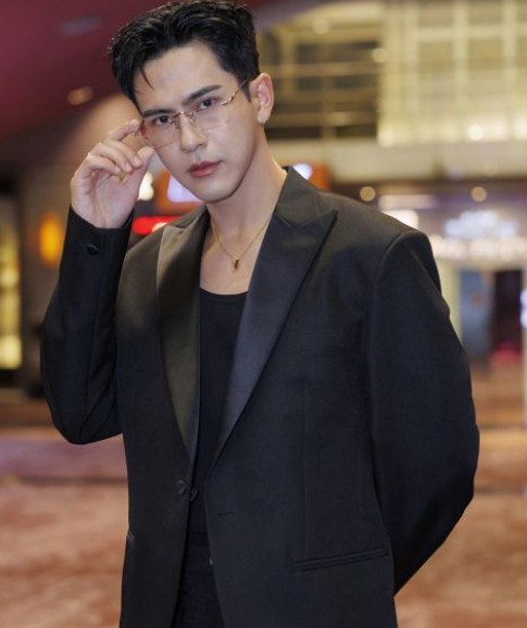 เต้ย พงศกร เต้ย พงศกร