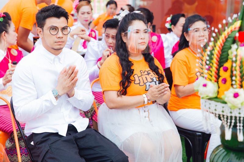 หนุ่ม กะลา โรงงาน ลูกชิ้น ธุรกิจ นักร้อง สาขา