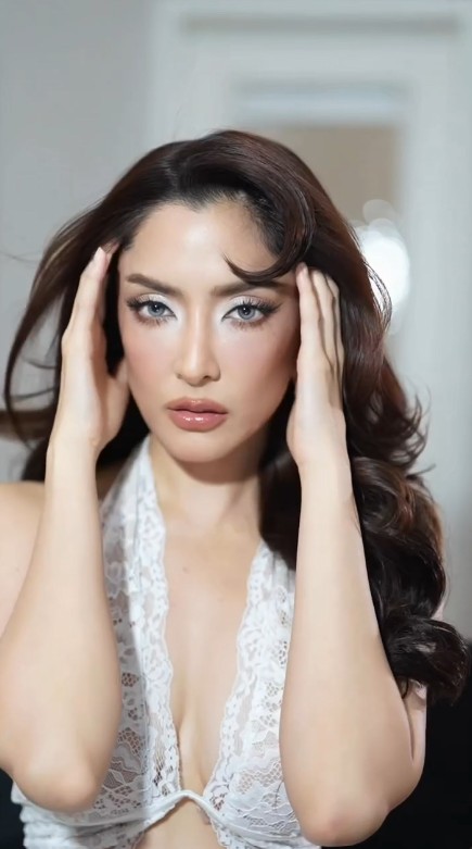 พิ้งกี้ สาวิกา