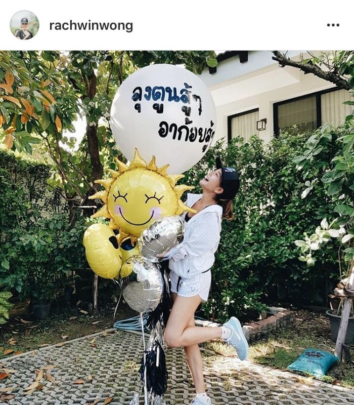 ก้อย ตูน ก้าวคนละก้าว