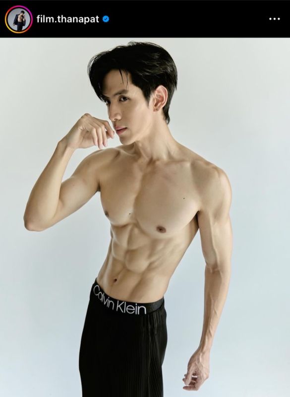 ซุปตาร์ชาย ดาราชาย ซิกแพ็ค ออกกำลังกาย ฟิตหุ่น