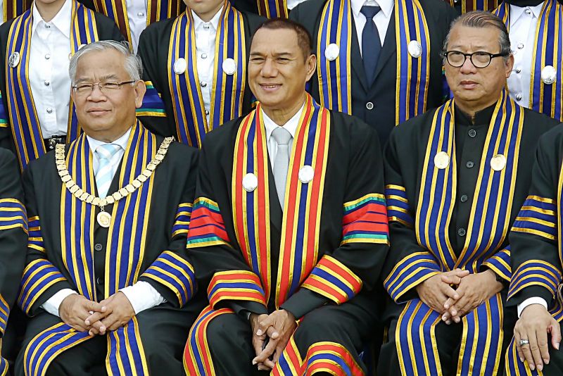 สรพงศ์ ชาตรี 
