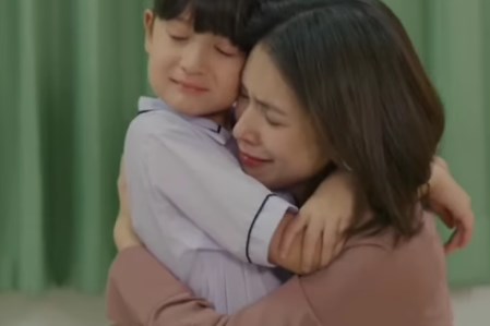 โดนัท บีม กวี