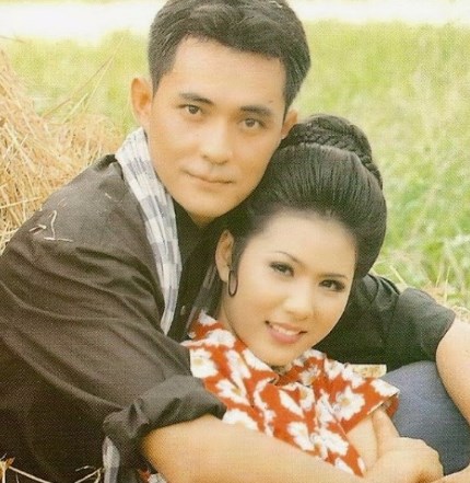 ทองกวาว ชาล็อต กบ จ๊ะ น้ำผึ้ง ทองกวาว ชาล็อต กบ จ๊ะ น้ำผึ้ง
