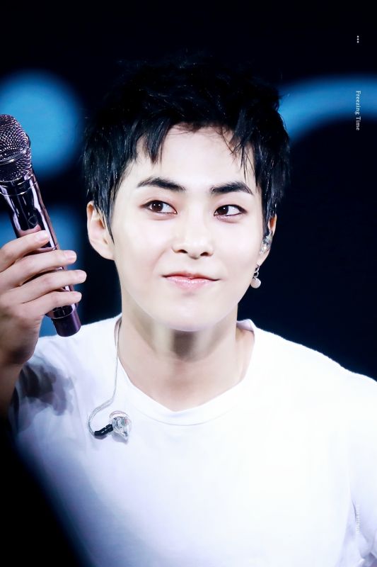 Xiumin เป็นทหาร เข้ากรม Xiumin เป็นทหาร เข้ากรม